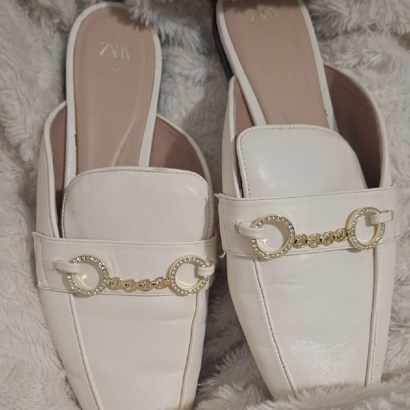 Zara Shoes - Zara Women's Cream Loafers with Gold Accent